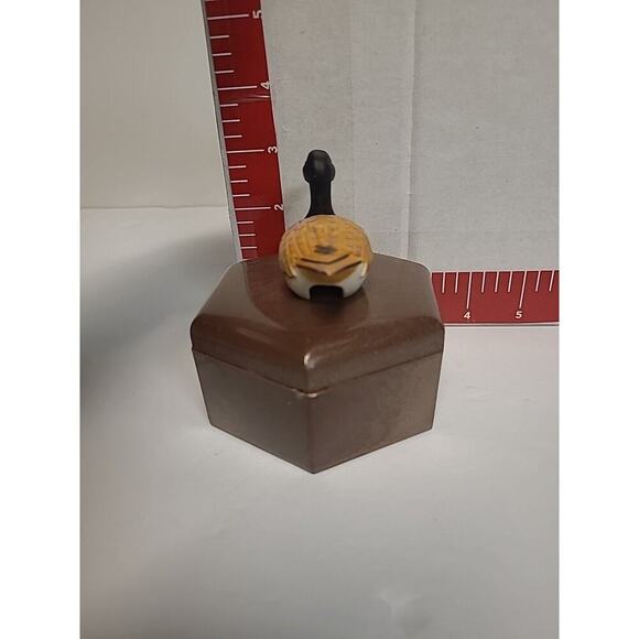 Vintage Duck Trinket Box - Made in Hong Kong - Plastic - FLAWED - Picture 6 of 11
